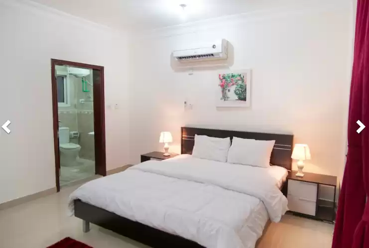 yerleşim Hazır Mülk 2 yatak odası F/F Apartman  kiralık içinde Doha #7486 - 1  image 